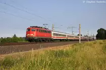 110 457-9 mit dem zweiten Kreuzfahrersonderzug von Berlin nach Warnem�nde in Vietznitz. 09.07.2013