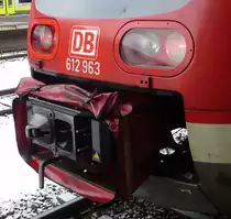 Hier die Lichter und die Kupplung der 612 963, 1.April 2013 im Hofer Hbf.