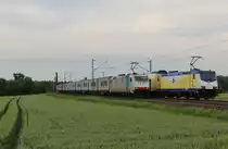 Am 17.Juni 2013 trafen sich ein Metronom-Zug und ein BOXXPRESS Containerzug bei Elze(Han).