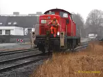 295 016-0 war bei spr�hregen im glinder bhf bei rangierarbeiten am 11.04.13