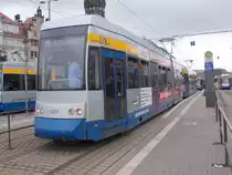 LVB Wagen 1311 hinter einem weiteren Wagen als 15 Meusdorf - am Goerdelerring,2.7.13