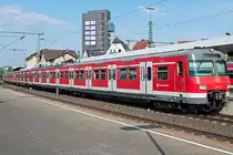 420 478-0 ( 94 80 0420 478-0 D-DB ), D�sseldorfer Waggonfabrik AG, D�sseldorf (DUEWAG) 91191, Baujahr 1996, Eigent�mer: DB Regio AG - Region Baden-W�rttemberg, Fahrzeugnutzer: S-Bahn Stuttgart, [D]-Stuttgart, Bh Plochingen, 08.07.2013, Schorndorf Bf