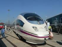 AVE 103  Velaro E  auf der Innotrans am 24.9.2006 in Berlin.