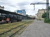 Wroclaw Swiebodzki, der fr�here Freiburger Bahnhof (21.06.2013). Von hier fuhren einst die elektrischen Z�ge ins Riesengebirge und nach G�rlitz ab. Heute ist der Bahnhof stillgelegt und kein Ort, an dem man sich gerne l�nger aufh�lt. Bei der  Denkmallok  handelt es sich um die Ty2-22.