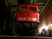 232 245 im Werk Magdeburg-Rothensee am 17.07.06
es sah nach Motorentausch aus