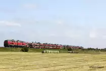 AZ1432 DB Sylt Shuttle Nieb�ll-> Westland mit 218 372 und 218 xxx auf der Insel Sylt hier kurz vor Keitum am 11/07/13.