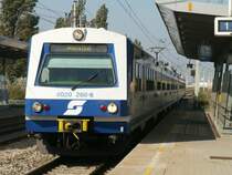 S7 mit 6020 268 - 6 bei der Einfahrt in den Bahnhof Mannsw�rth, 25.9.2006