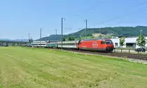 Ein bunter Ersatzzug verkehrte heute f�r den EC 7 zwischen Basel SBB und Chur. Re 460 090-4, Apm61, A EWI, Refit B(pm) 51, B(pm) 51 und 3 B EWII (einer davon im New Look), Sissach, 15.07.2013.