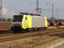 Die neue Siemens Dispolok(E 189 997)rollt zum Feierabend ins Kombiwerk Rostock-Seehafen.Aufgenommen am 27.09.06 in H�he Hp Rostock-Toitenwinkel