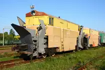 Zhitomir: Schneepfl�ge - 11/05/2013