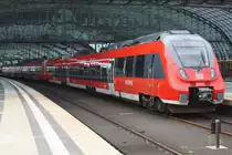 Hier 442 641-7 und 442 331-5 als RE7 (RE18721) von Berlin Friedrichstraße nach Dessau Hbf., bei der Einfahrt am 27.6.2013 in Berlin Hbf. 