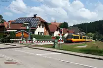AVG ETW 877 und 8** als Eilzug nach Freudenstadt Hbf bei der Durchfahrt am Haltepunkt R�t. Aufgenommen am 07.07.2013.