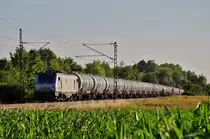 37030 akiem mit GATX Kesselwagenzug / Kerosinzug am 16.07.2013 bei Johannisthal gen Kronach. 