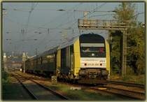 25.9.2006 - letzter Tag der IGE Veranstaltung  Dampflokfestival im Weinviertel . Vor der R�ckfahrt wurde der Sonderzug von Wien S�d als LP 32386 nach Wien West �berstellt. ER 20 006, mit der die Reisegesellschaft am Donnerstag den 21.9.2006 bis Linz angereist waren, �bernahm diese Leistung, und leistete bis Melk Nachschiebedienst. In Melk ging dann die Dampflok 919.138 vom Zug, und 20 006 f�hrte den Zug alleine zur�ck nach Hersbruck in Deutschland. Die Aufnahme entstand im Morgenlicht bei der Durchfahrt in Wien Penzing.