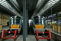 Kopfbahnh�fe haben immer etwas faszierendes, auch wenn das Fotografiern, den Prellb�cken sei Dank, nicht immer einfach ist. Auch Dublin Heuston macht da keine Ausnahme. 
25. April 2013