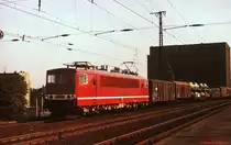 Die damals noch neue 250 006-4 (LEW 14766/1976, Bw Dresden-Friedrichstadt), die sp�tere 155 006-0, durchf�hrt im August 1977 Dresden-Mitte.