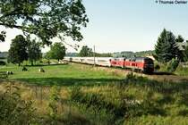 Sachsenmagistrale: Ein 218er-Doppelpack hat am 24.09.06 bei Obermylau im Vogtland den IC 2065 bis Reichenbach am Haken.