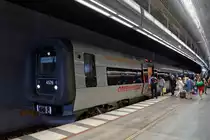 Malm�: ORESUND E-Triebzug 4576 im neuen unterirdischen Bahnhof Malm� am 6. Juli 2013. In kurzen Abst�nden verkehren diese Z�ge auf der Strecke Malm�-Kopenhangen.
Foto: Walter Ruetsch