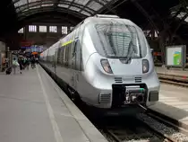 1 442 202/1 442 702 stehen am 14. Juli 2013 im Hauptbahnhof von Leipzig auf Gleis 16.
