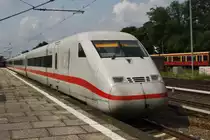Hier 808 040-0  Bochum  als ICE950 von Berlin Ostbahnhof nach K�ln Hbf. mit 808 037-6  Neustrelitz  als ICE940 von Berlin Ostbahnhof nach K�ln/Bonn Flughafen, bei der Durchfahrt am 28.6.2013 durch Berlin Wannsee, in Richtung Potsdam Hbf.