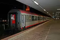 Zuganfang vom 55. Milit�rseelsorge Pilgerzug nach Lourdes (F) beim Lokwechsel im Badischen Bahnhof von Basel. Haupts�chlich bestand der Zug aus �sterreichischen Liegenwagen. Nur die letzten drei Wagen waren BTE-Wagen. (22.05.2013)