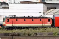 1144 092-4 f�hrt am 08.August 2013 mit dem R 2221  Thayatal  von Retz nach Wien Meidling durch den Bf. Jedlersdorf.