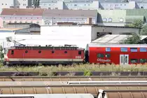 1144 092-4 f�hrt am 08.August 2013 mit dem R 2226  Thayatal  von Wien Meidling nach Znojmo durch den Bf. Jedlersdorf.