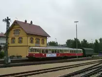 Am 09.08.13 gab es bei der Schw�bischen Alb Bahn einen Fahrtag. Hier der MAN Triebwagen VT 8 und VS 14 mit einem Klasse 3 Wagen bei der Bereitstellung in M�nsingen.