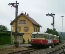 Am 09.08.13 gab es bei der Schw�bischen Alb Bahn einen Fahrtag. Hier der MAN Triebwagen VT 8 und VS 14 mit einem Klasse 3 Wagen bei der Bereitstellung in M�nsingen.