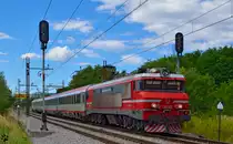 S� 363-030 zieht EC158 'Croatia' durch Maribor-Tabor Richtung Wien. /30.7.2013