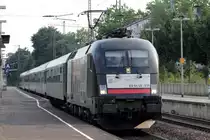 ES 64 U2-030 mit HKX 1805 nach Hamburg bei der Durchfahrt in Recklinghausen 9.8.2013