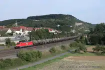 185 301-9 (Railion DB Logistics) f�hrt am 15. August 2013 um 18:05 Uhr mit einem G�terzug durch Retzbach-Zellingen
