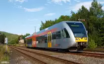 Zum Vergleich in 1024 Pixel:

Ein Stadler GTW 2/6 der Hellertalbahn f�hrt am 16.08.2013 von Herdorf weiter in Neunkirchen(Siegerland).