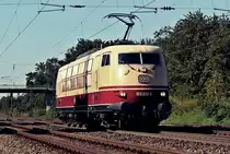 Wie in alten Zeiten: 103 222-6 als Tfzf 92139 (Weil am Rhein - M�nchen Hbf) am 14.08.2013 bei der Vorbeifahrt in Orschweier gen Offenburg.
