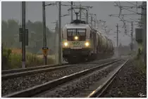 Raindrops keep falling on my head - Im str�menden Regen, ziehen SETG ES 64 U2 101 und MGW 183 500 den Tauernumleitungszug  SLGAG 47889 durch das Aichfeld.
Zeltweg 13.8.2013