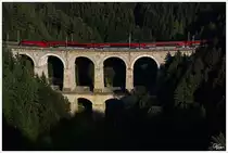 1116 237 �berquert mit railjet 632 (Villach - Wien Meidling) das Kalte Rinne Viadukt, nahe Breitenstein. 
16.8.2013