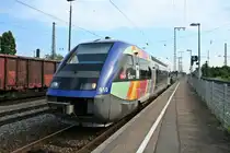 X73910 kurz nach der Ankunft aus Mulhouse-Ville am Morgen des 25.07.13 in M�llheim (Baden) auf Gleis 4. In K�rze wird der Zug auf Gleis 5 umsetzen.