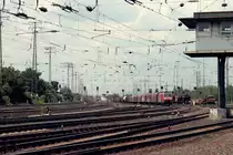 Sicht vom alten Reiterstellwerk Koblenz-L�tzel in den gleichnamigen Gbf am 08.06.2013. Zusehen sind (von links nach rechts): 185 155-9 mit einem gemischten G�terzug, der Adler, 01 150 und E69 03, die f�r die Gro�e Fahrzeugparade des DB Museums Koblenz-L�tzel schlage stehen.