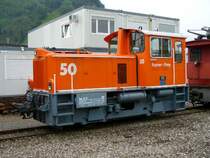 Diesellok der Fahrleitungsbaufirma Furrer & Frey. Tm 2/2  50.. im Bahnhofsareal von Stansstad am 08.09.2006