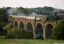 Am 30.09.06 bef�rdert 50 3616 einen Sonderzug von Schwarzenberg zur Messe nach Leipzig. Auf der R�ckfahrt von Leipzig gl�nzen Zug und Bahrebachviadukt fotogen in der Abendsonne.