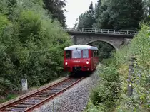 Am 25.08.13 fuhr das Ferkel (171 056-5) wieder von Adorf nach Muldenberg und zur�ck. Hier zusehen kurz vor Gunzen.