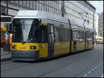 Moderne Flexity-Stra�enbahn in Berlin am Alexanderplatz am 25.04.2013