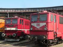 211 011-3 und 142 255-9 auf dem Bahnhofsfest in Berlin-Sch�neweide Ende September.