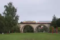 103 245 mit IC 2206 M�nchen-N�rnberg am 01.09.2013 auf dem Viadukt �ber die fr�nkische Rezat in Georgensgm�nd.