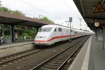 Ein ICE 1 kommt mit dem Triebwagen 402 045-9 aus Kiel. 20.5.12