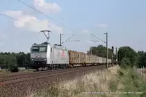 185 531-1 (TXLogistik) f�hrt am 28. August 2013 um 16:56 Uhr mit einem G�terzug durch Reindorf