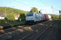 185 661-5 am 3. September 2013 kurz vor dem Bahnhof in Untert�rkheim.

