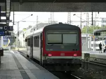 928 662 steht hier am 20.08.2013 im D�sseldorfer Hbf zur Fahrt nach K�ln Messe/Deutz bereit.