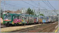 Auch TreNord wird von den  K�nstlern  nicht verschont, wie diese Aufnahme des ALe 562-026 aus Brescia zeigt. (19.06.2013)