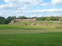 Zwei 610er fahren hier am 04.09.13 als RE Hof-Regensburg auf der KBS 855 bei Fattigau.